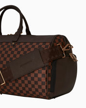 Sprayground Borsa Valigia 910D7456NSZ - SanShopLuxury - 2025, Accessori, Autunno/Inverno, Borsa Valigia, Continuativo, Donna, Idoneo, Marrone, New, Primavera/Estate, Sprayground, SS25, Unica, UNISEX, Uomo, Valigeria