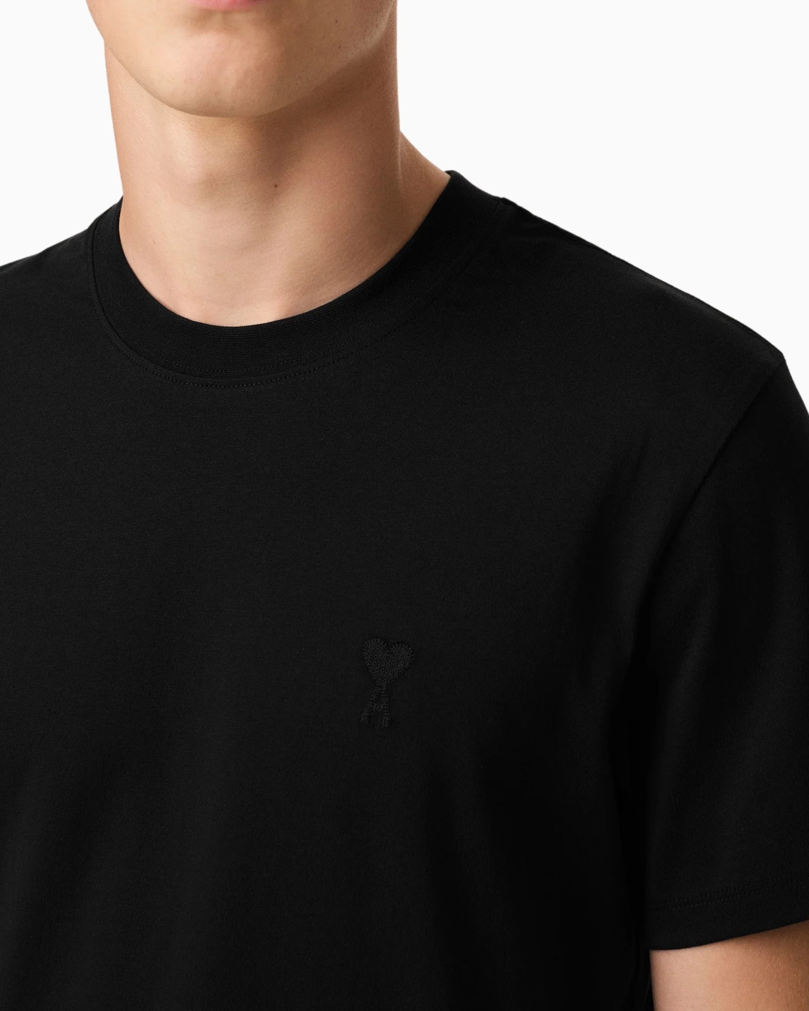 Ami Paris T-Shirt BFUTS003724001 - SanShopLuxury - 2025, Abbigliamento, Ami Paris, Donna, Idoneo, L, M, Nero, New, Primavera/Estate, SS25, T-Shirt, UNISEX, Uomo, XL, XXL