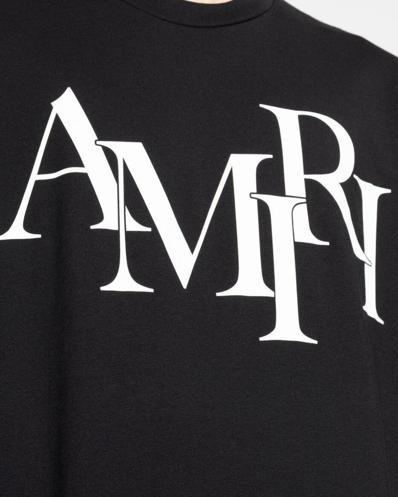 Amiri T-Shirt AMJYTE1149 - SanShopLuxury - 2025, Abbigliamento, Amiri, Autunno/Inverno, Carry Over, Continuativo, Idoneo, L, M, Nero, New, Primavera/Estate, T-Shirt, Ultimo, Uomo, XL, XXL