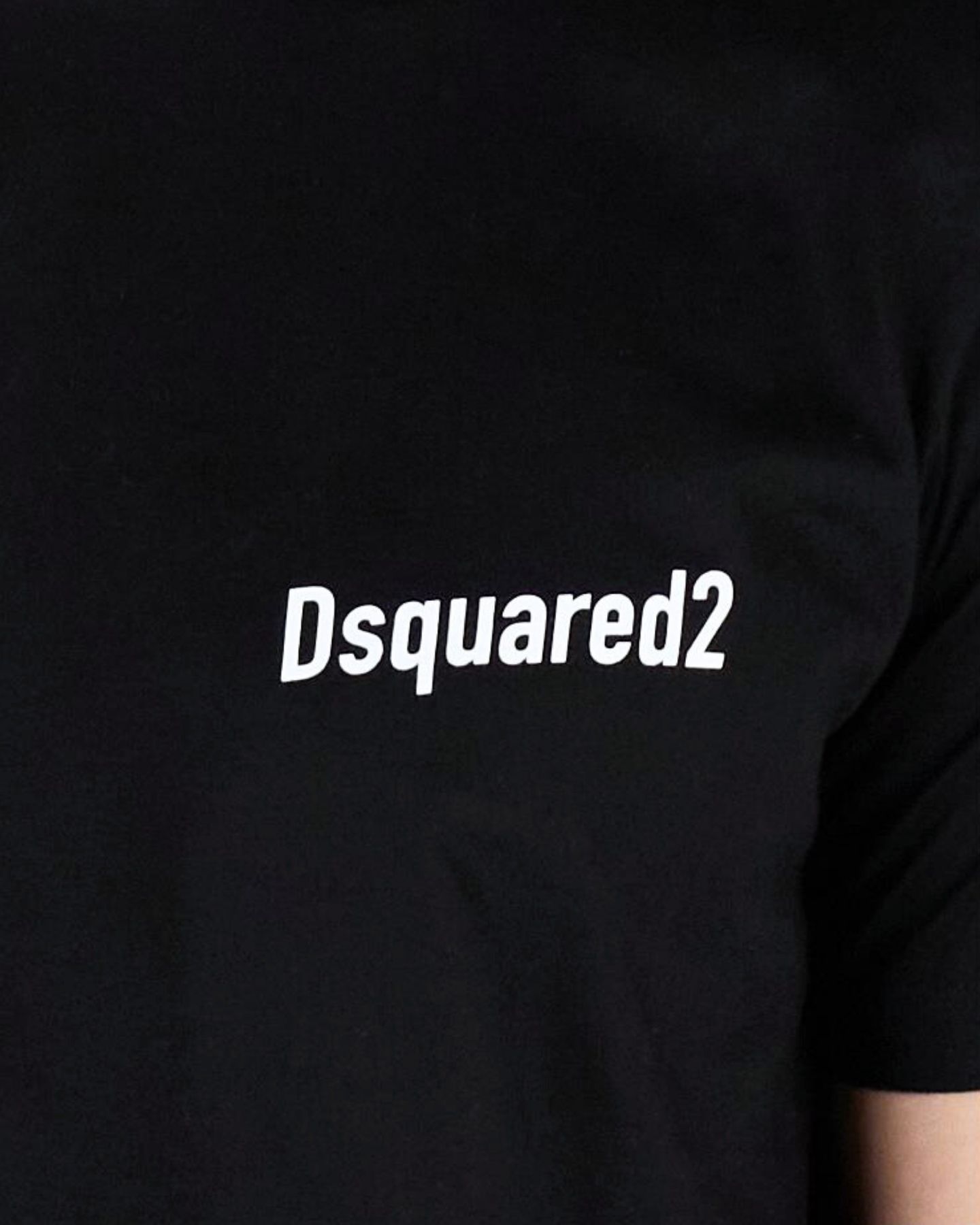 Dsquared2 T-Shirt S74GD1224/S23009900 - SanShopLuxury - 2024, Abbigliamento, Dsquared2, Idoneo, L, M, Nero, New, Outlet, Primavera/Estate, S, SS24, T-Shirt, Ultimo, Uomo, XL, XXL
