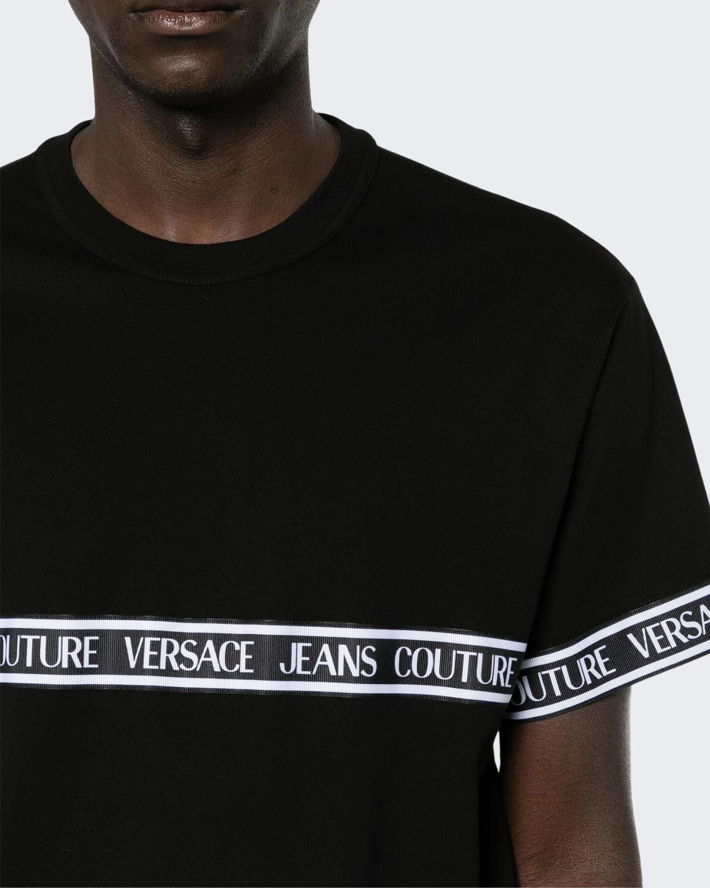Versace Jeans Couture T-Shirt 76GAHC06/CJ01C899 - SanShopLuxury - 2024, Abbigliamento, Idoneo, M, Nero, Outlet, Primavera/Estate, SS24, T-Shirt, Uomo, Versace Jeans Couture, XL, XXL
