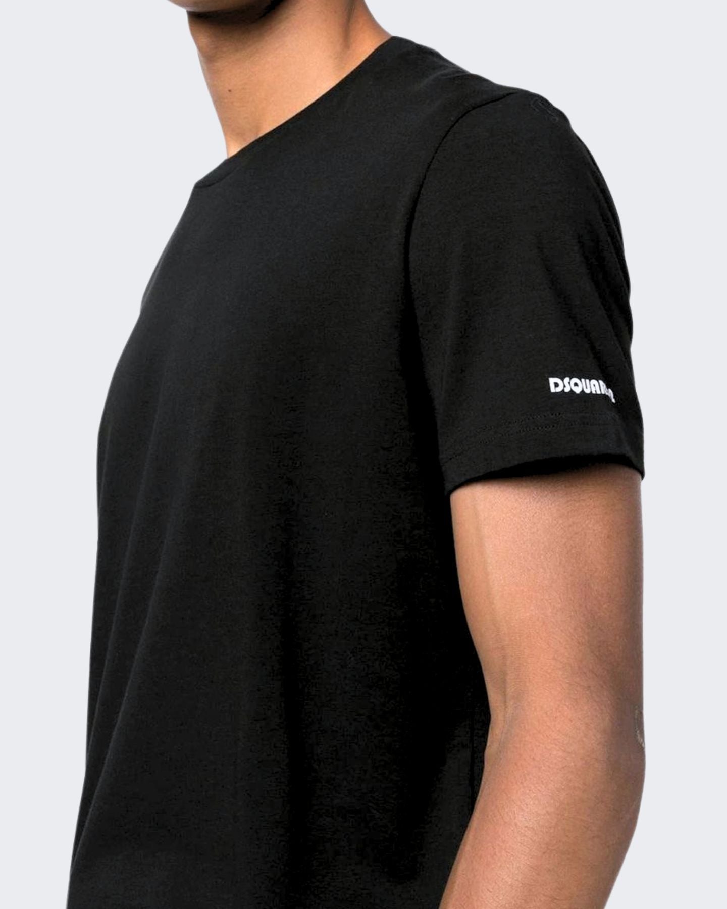 Dsquared2 T-Shirt D9X415190 - SanShopLuxury - 2024, Abbigliamento, Beachwear, Dsquared2, Idoneo, L, M, Nero, Outlet, Primavera/Estate, S, SS24, T-Shirt, Uomo, XL, XXL