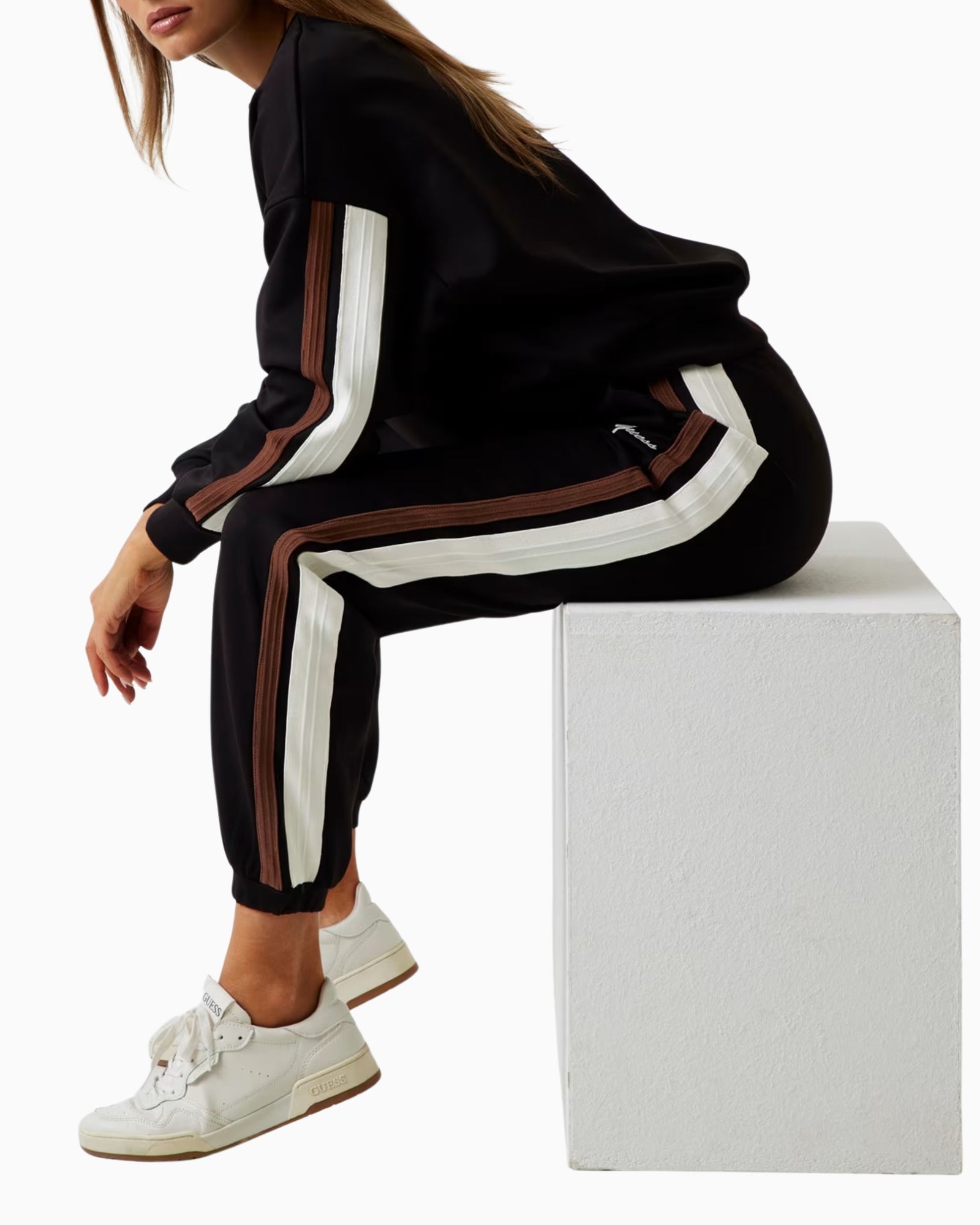 Guess Pantatuta V5BB02 KCX22 JBLK - SanShopLuxury - 2025, Abbigliamento, Autunno/Inverno, Donna, FW25, Guess, Idoneo, M, Nero, New, Pantatuta, S, XS