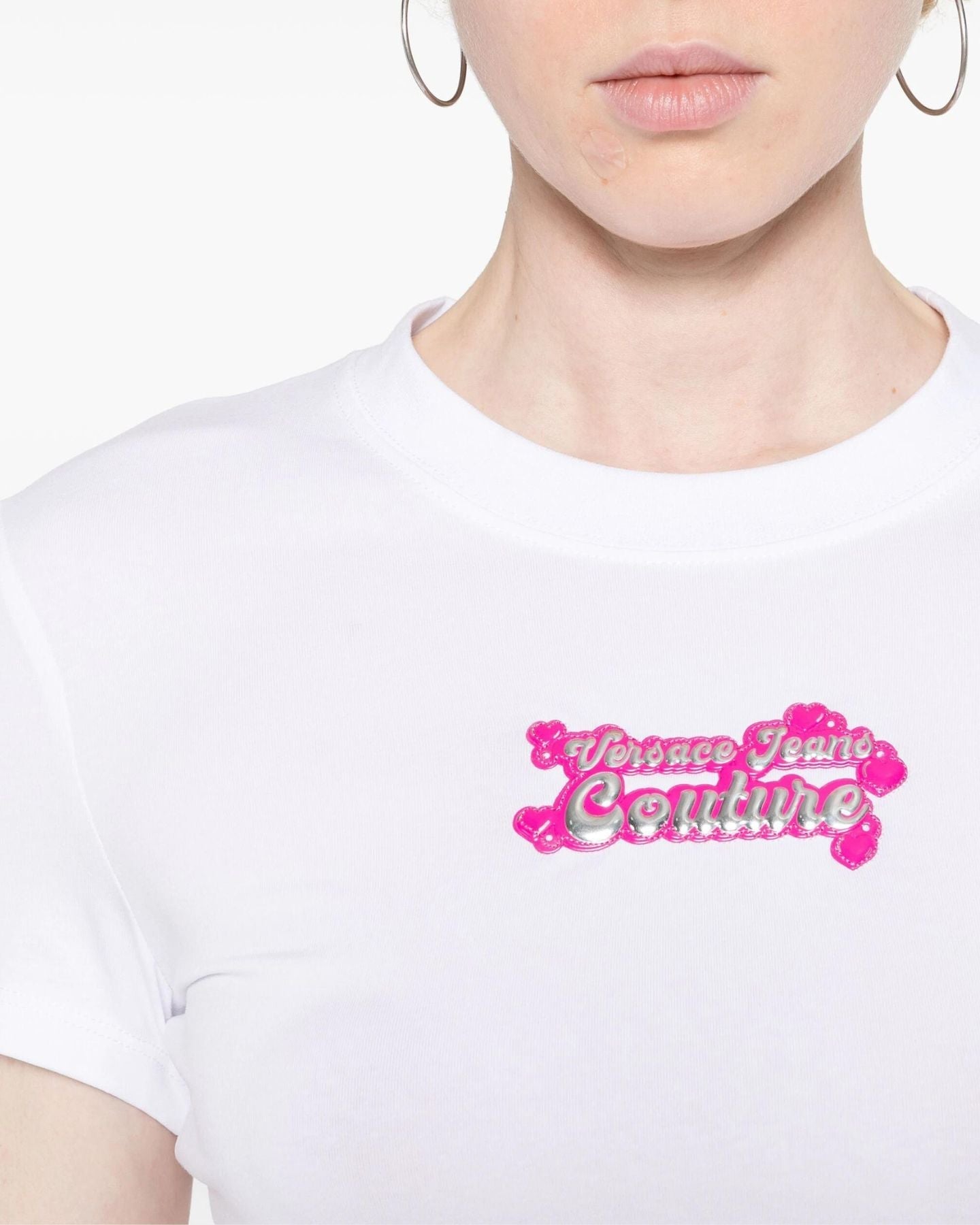 Versace Jeans Couture T-Shirt 76HAHG08/CJ02G003 - SanShopLuxury - 2024, Abbigliamento, Bianco, Crop, Donna, Idoneo, L, Outlet, Primavera/Estate, SS24, T-Shirt, Versace Jeans Couture, XL