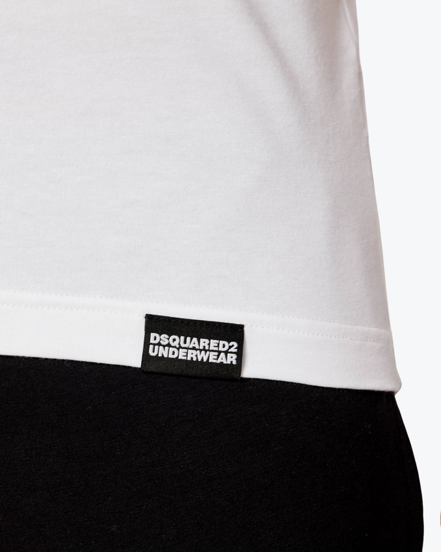 Dsquared2 T-Shirt D9M3S5460-100 - SanShopLuxury - 2024, Abbigliamento, Autunno/Inverno, Bianco, Continuativo, Dsquared2, FW24, Idoneo, L, M, Outlet, Primavera/Estate, S, T-Shirt, Uomo, XL, XXL