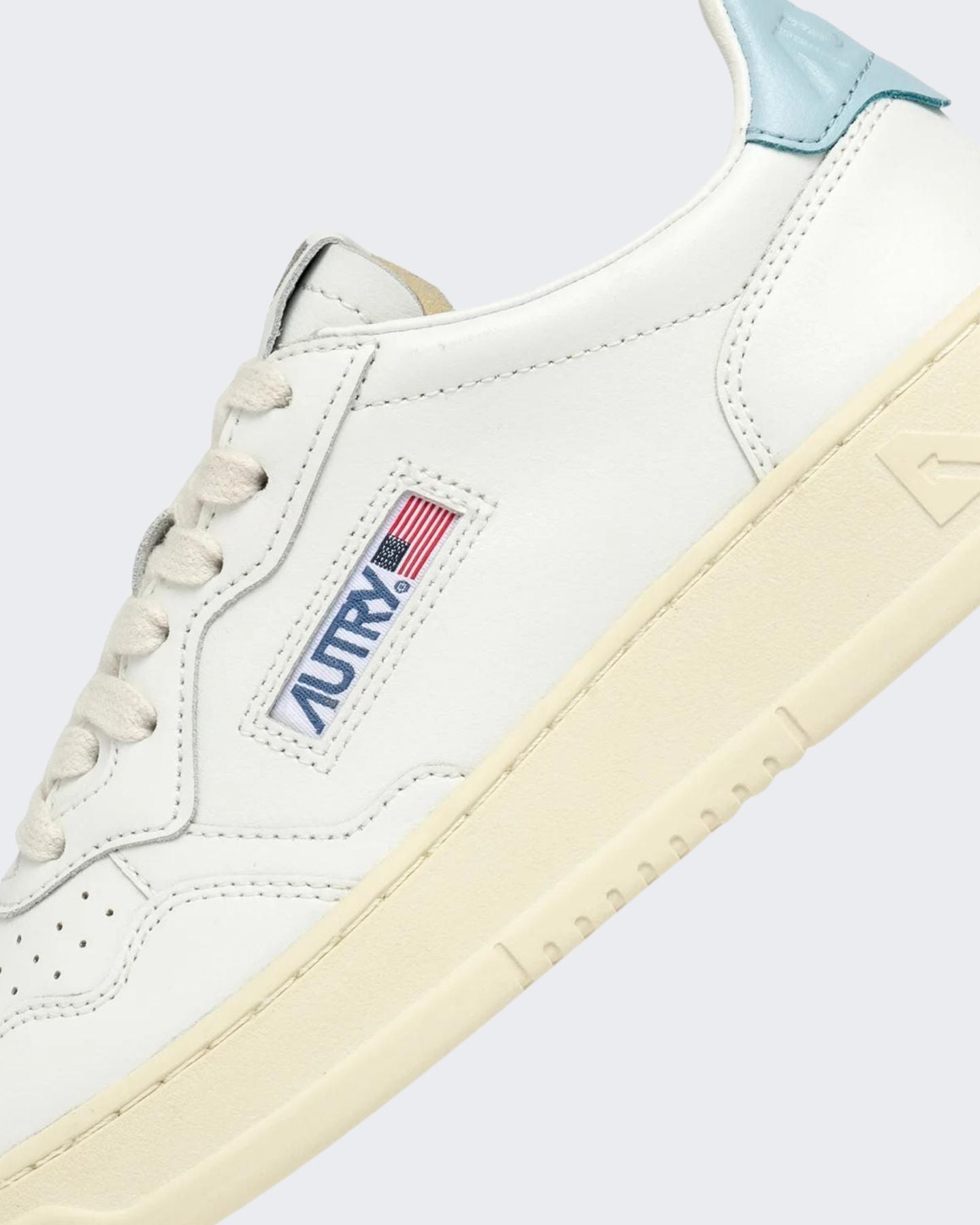Autry Sneakers AULW/LL64 - SanShopLuxury - 2024, 36, 37, 38, 39, 40, Autry, Bianco, Bianco-Azzurro, Calzature, Donna, Outlet, Primavera/Estate, Sneakers, SS24, Stellato