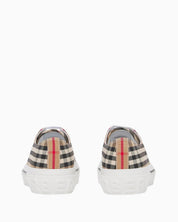 Burberry Sneakers 8050506 A7028