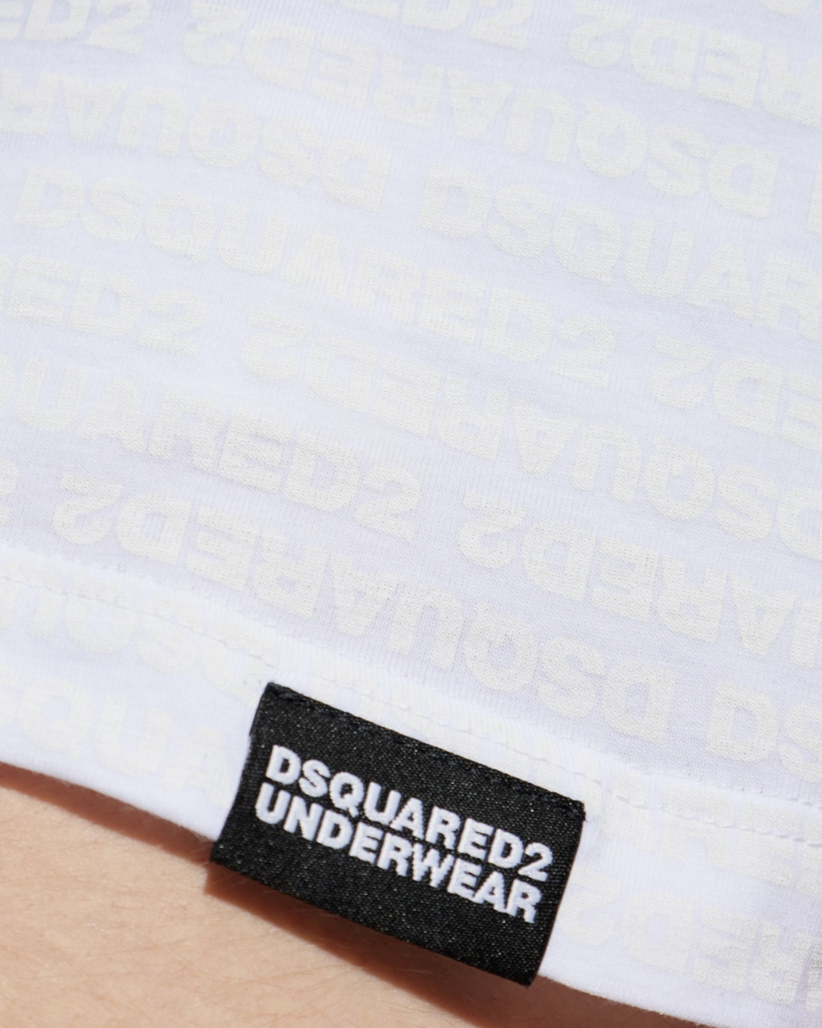 Dsquared2 T-Shirt D9H135510-100 - SanShopLuxury - 2025, Abbigliamento, Autunno/Inverno, Bianco, Carry Over, Continuativo, Dsquared2, Idoneo, L, M, New, Primavera/Estate, S, T-Shirt, Uomo, XL, XXL