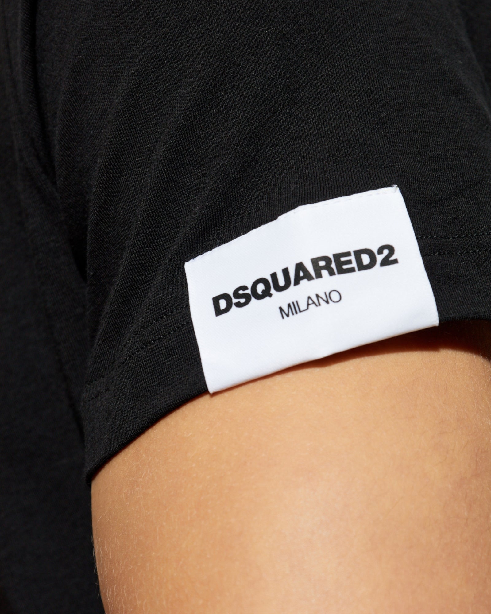 Dsquared2 T-Shirt D9M205720-001 - SanShopLuxury - 2025, Abbigliamento, Beachwear, Dsquared2, Idoneo, L, M, Nero, New, Primavera/Estate, SS25, T-Shirt, Uomo, XL, XXL