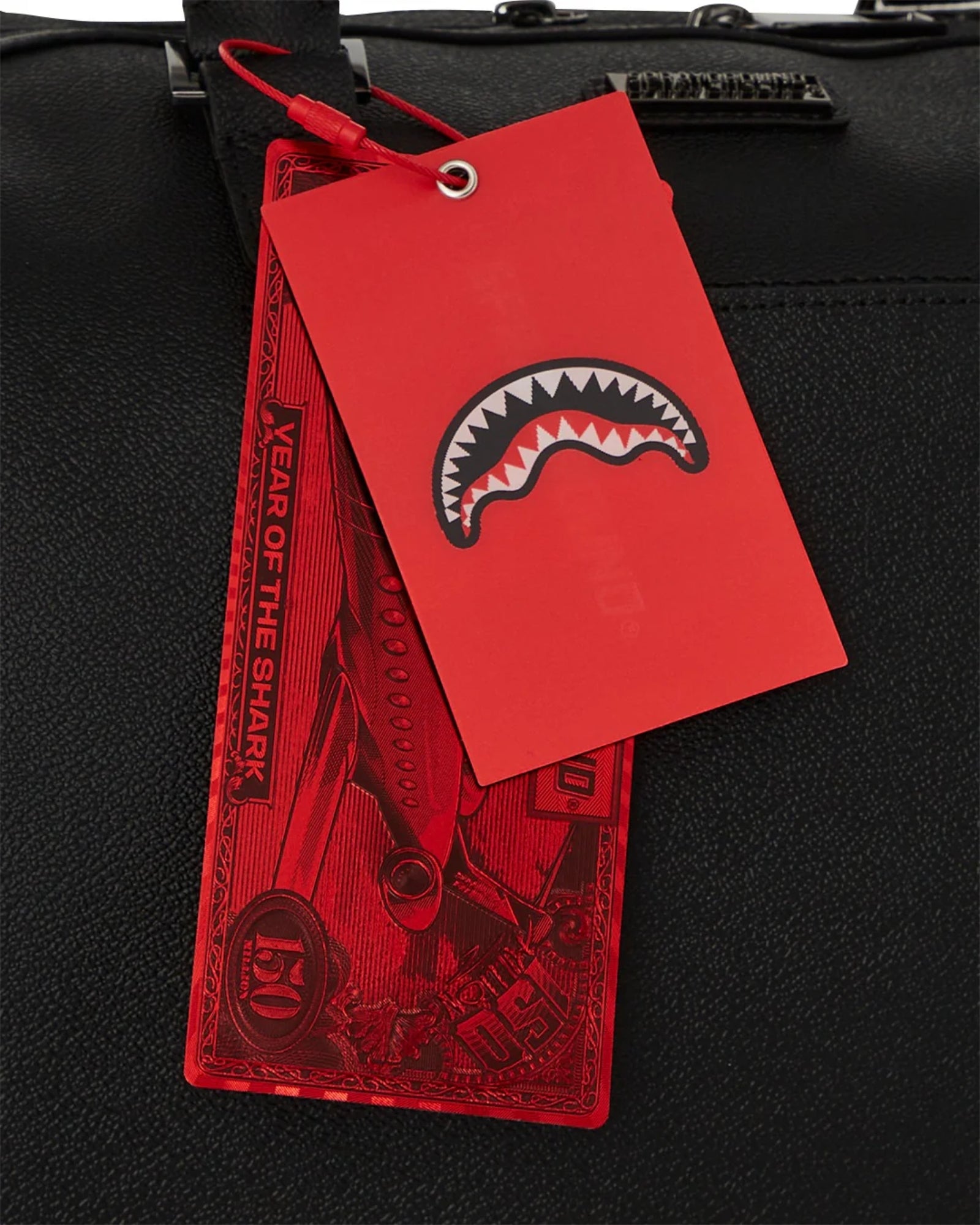 Sprayground Borsa Valigia 910D8015NSZ - SanShopLuxury - 2025, Accessori, Autunno/Inverno, Borsa Valigia, Continuativo, Donna, FW25, Nero, New, Primavera/Estate, Sprayground, Stellato, Unica, UNISEX, Uomo, Valigeria