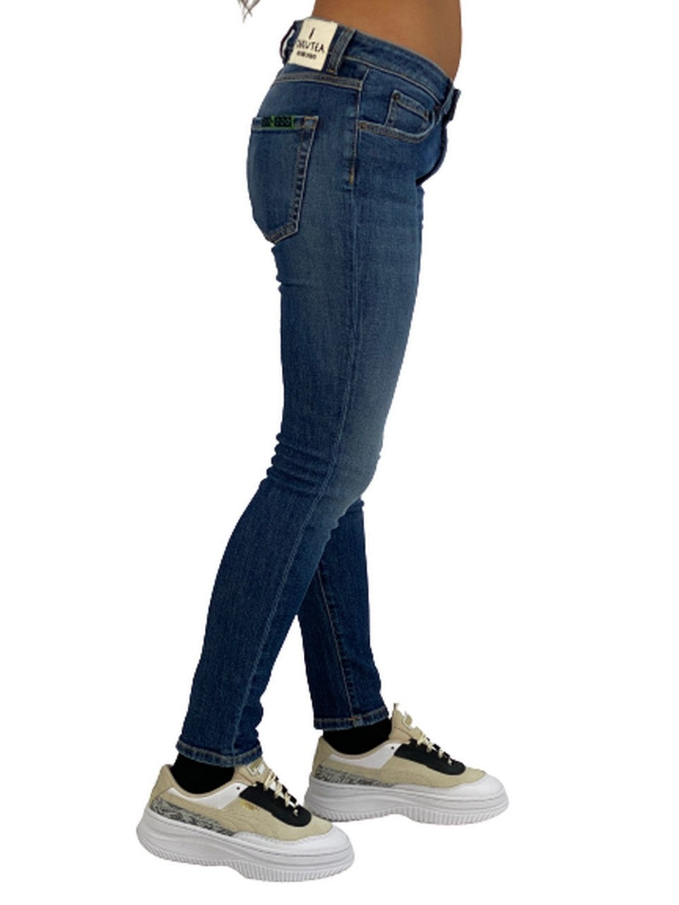 Takutea Jeans TENIM GONE