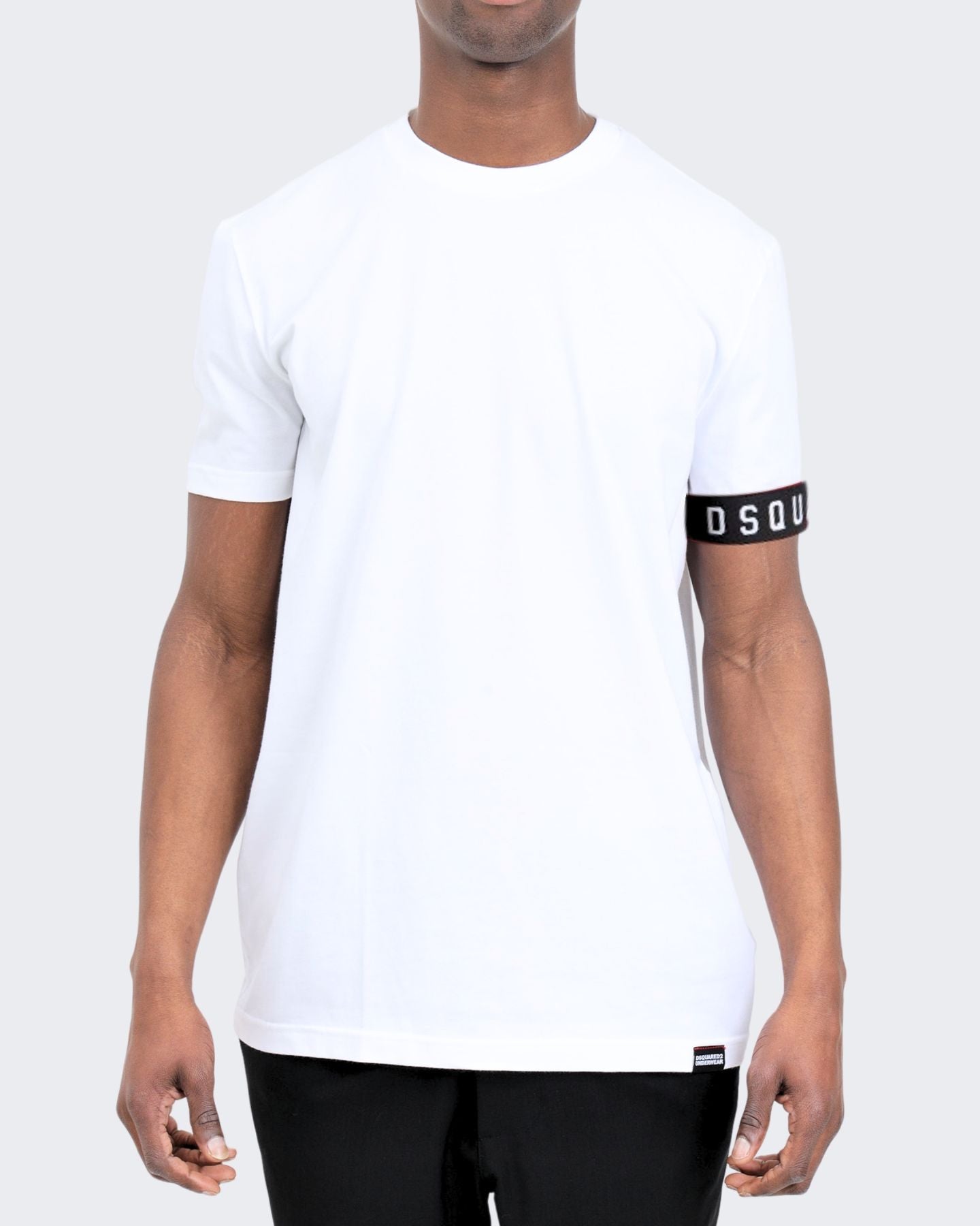 Dsquared2 T-Shirt D9M3S540 - SanShopLuxury - 2024, Abbigliamento, Bianco, Dsquared2, Idoneo, L, M, Nero, Outlet, Primavera/Estate, S, SS24, T-Shirt, Uomo, XL, XXL