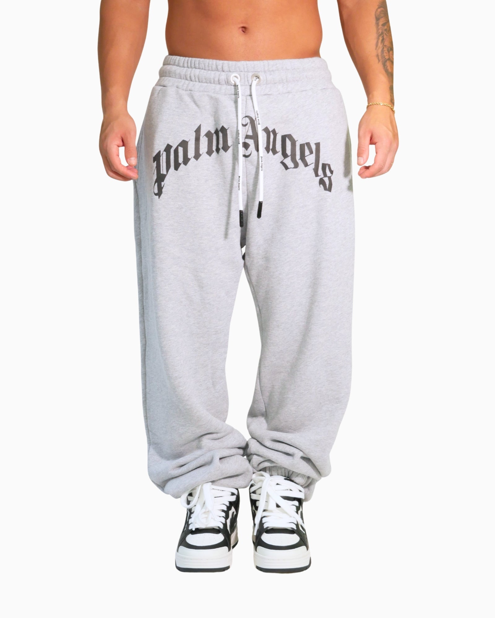 Palm Angels Pantatuta PMCH011C99FLE0010910 - SanShopLuxury - 2022, Abbigliamento, Autunno/Inverno, Carry Over, Continuativo, Grigio, Idoneo, L, New, Palm Angels, Pantatuta, Primavera/Estate, Ultimo, Uomo