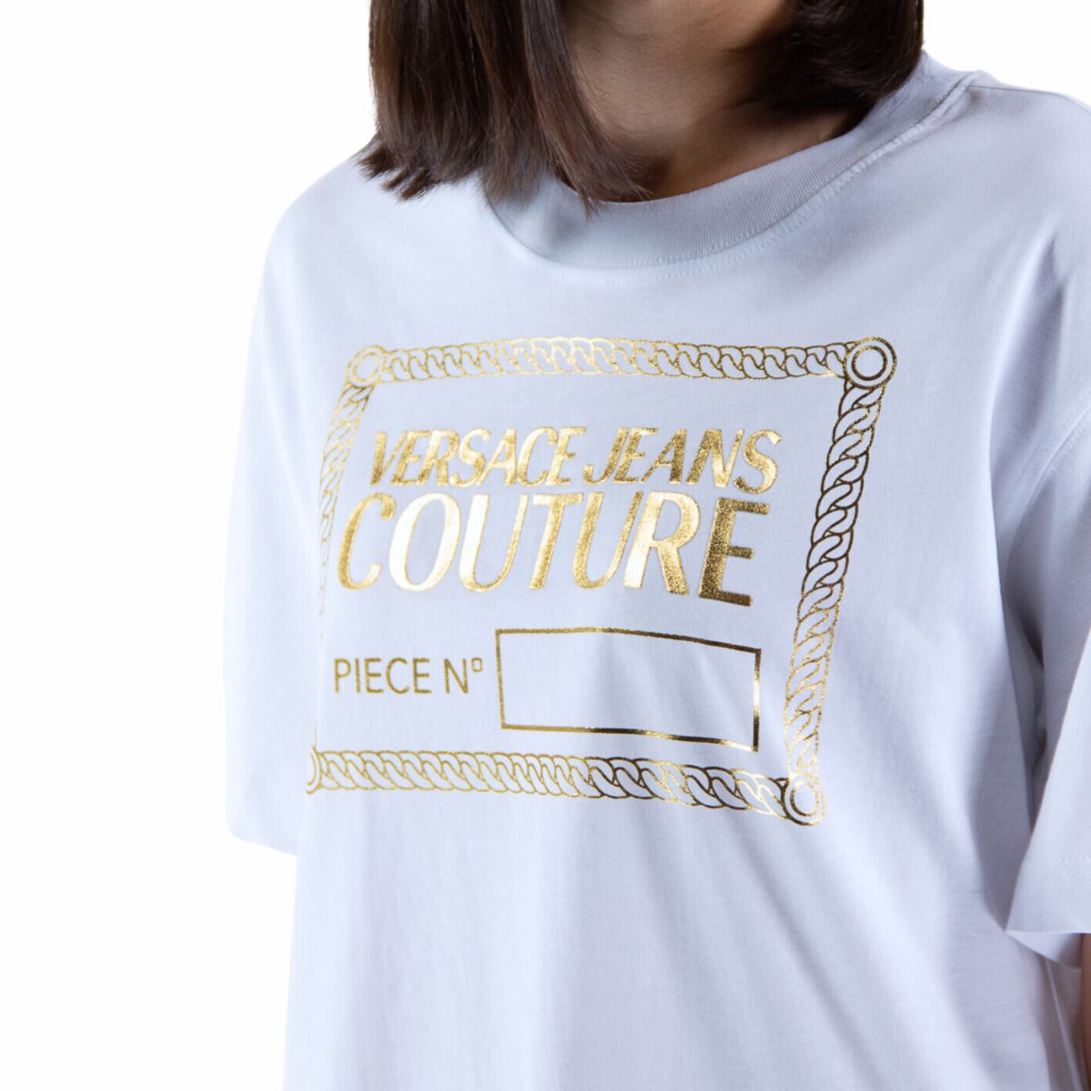 Versace Jeans Couture T-Shirt 71HAHT13 CJ00T - SanShopLuxury - -50%, 2021, Abbigliamento, Autunno/Inverno, Bianco, Donna, FW21, L, Nero, Outlet, T-Shirt, Versace Jeans Couture, XL