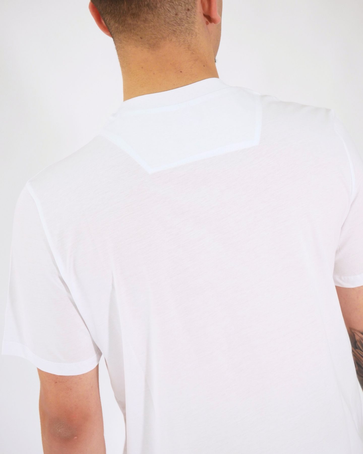 Chiodi Milano T-Shirt SS24-0089 - SanShopLuxury - 2024, Abbigliamento, Bianco, Blu, Chiodi Milano, Idoneo, L, M, Menta, Nero, Non definito, Outlet, Primavera/Estate, Rosa, S, SS24, T-Shirt, Uomo, Verde, Verde Ottanio, XL, XXL, XXXL, XXXXL