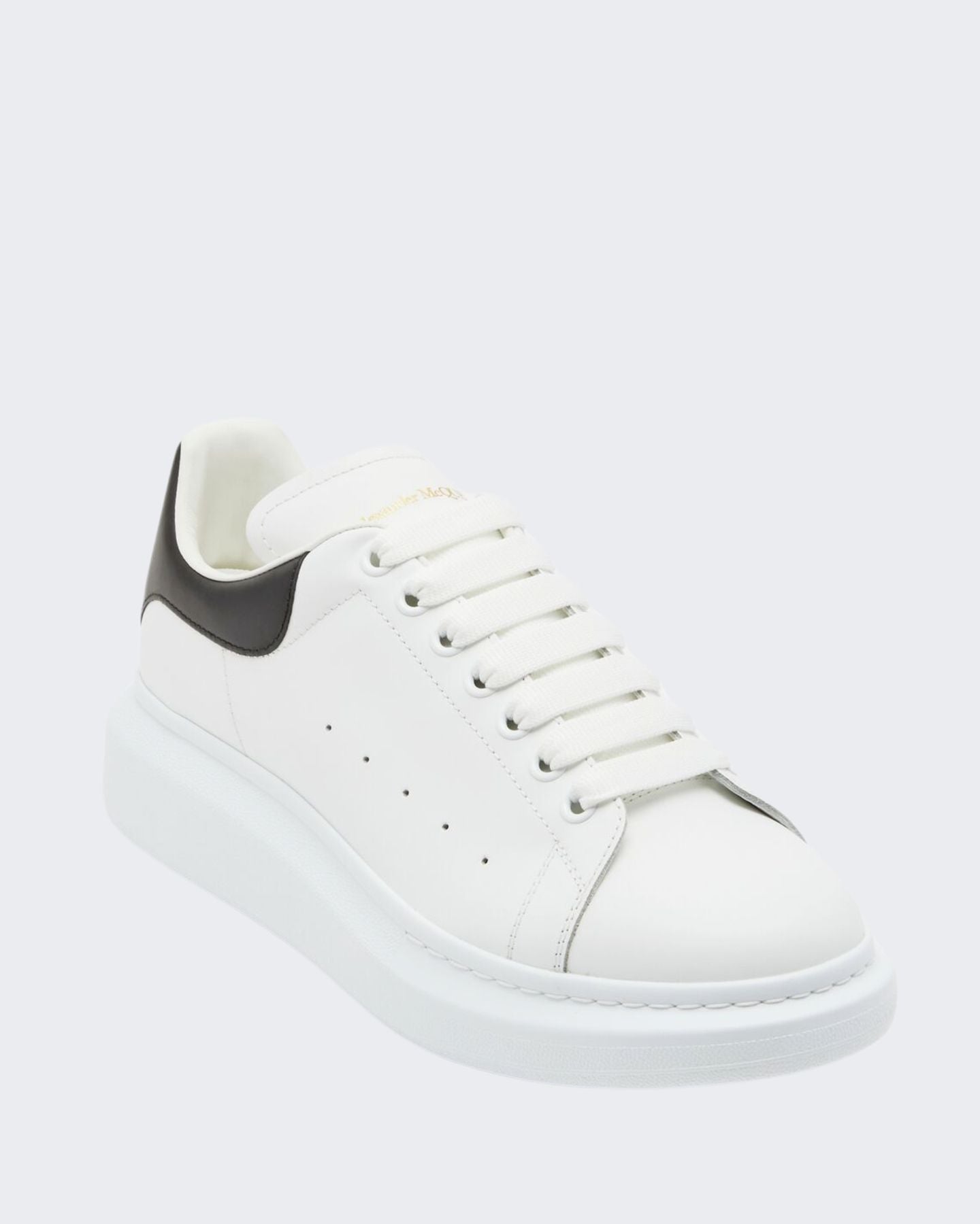 Alexander Mcqueen Sneakers 553680 WHGP5 9061 - SanShopLuxury - 40, 40.5, 41, 41.5, 42, 43, 44, Alexander Mcqueen, Autunno/Inverno, Bianco, Bianco-Nero, Calzature, Carry Over, Continuativo, New, Primavera/Estate, Sneakers, Stellato, Uomo