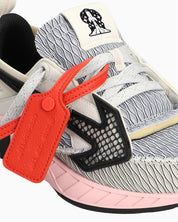 Off-White Sneakers OF05805272