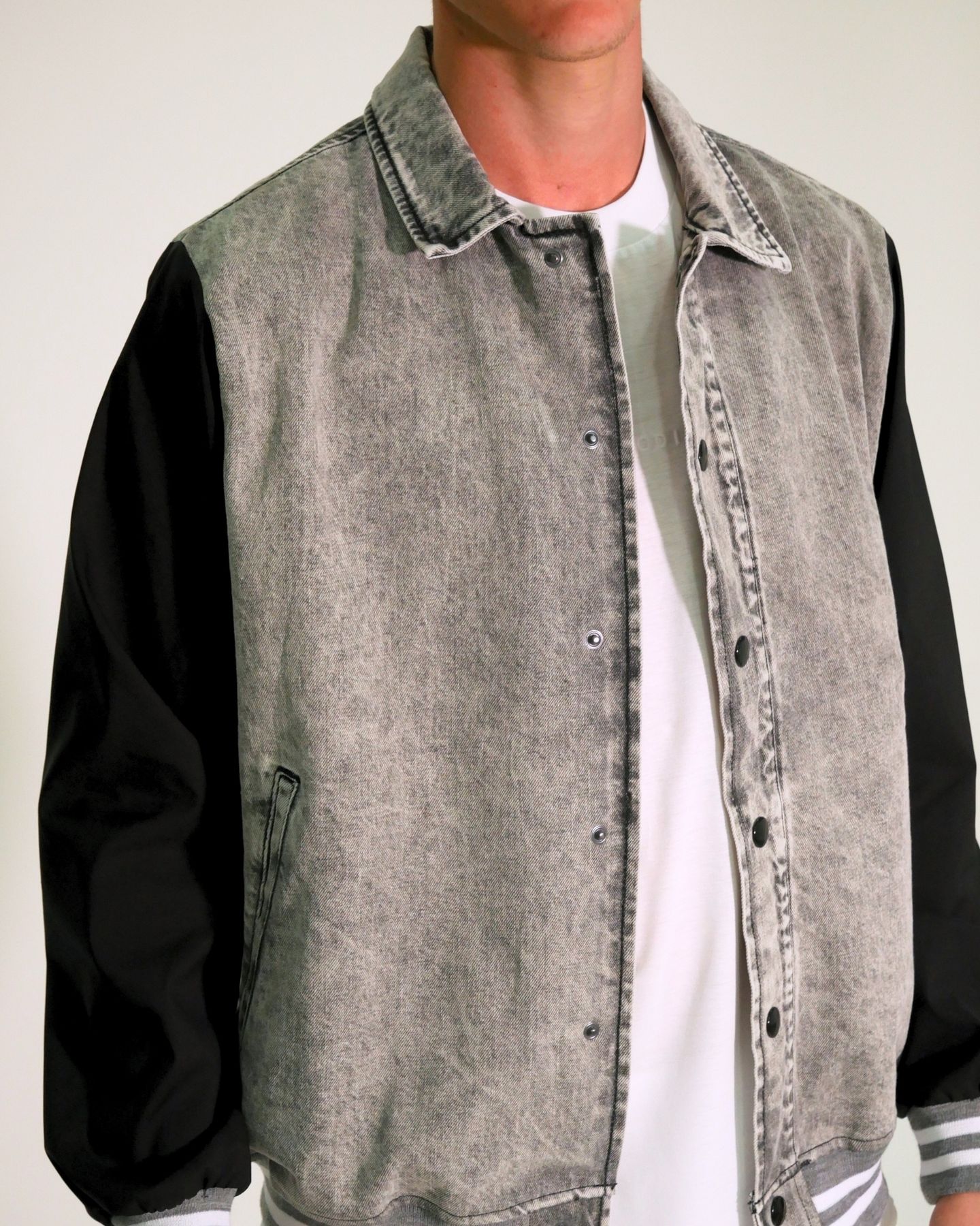 Chiodi Milano Giubbino 0252-NERO - SanShopLuxury - 2024, Abbigliamento, Chiodi Milano, Giubbino, Grigio-Nero, Idoneo, jeans, L, M, Outlet, Primavera/Estate, S, SS24, Uomo, XL, XXL, XXXL