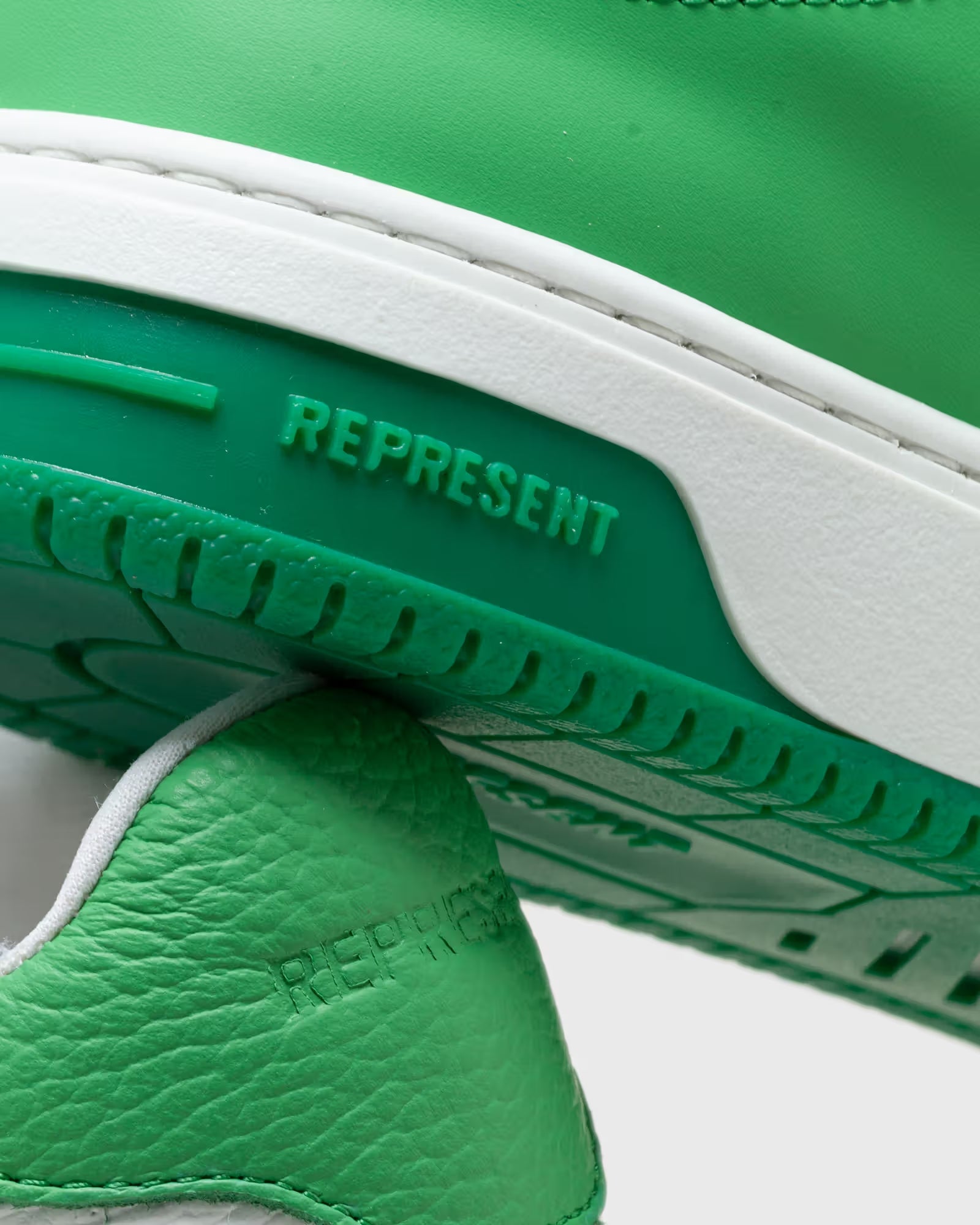 Represent Sneakers MC9002