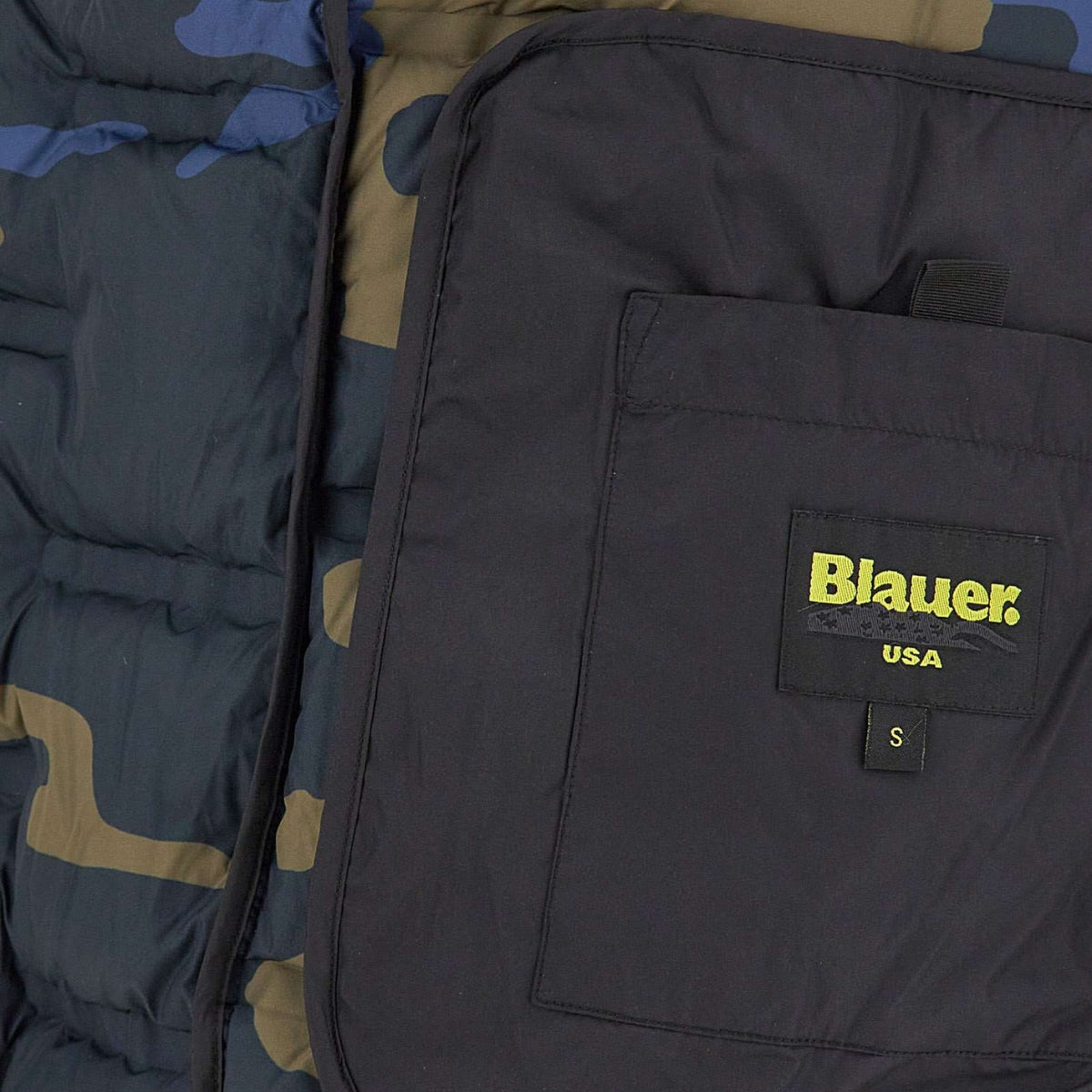 Blauer Giubbino 23WBLUC03182-006637 - SanShopLuxury - 2023, Abbigliamento, Autunno/Inverno, Barry, Blauer, FW23, Giubbino, L, M, Nero, Outlet, S, Uomo, Verde Foresta, XL, XXL, XXXL