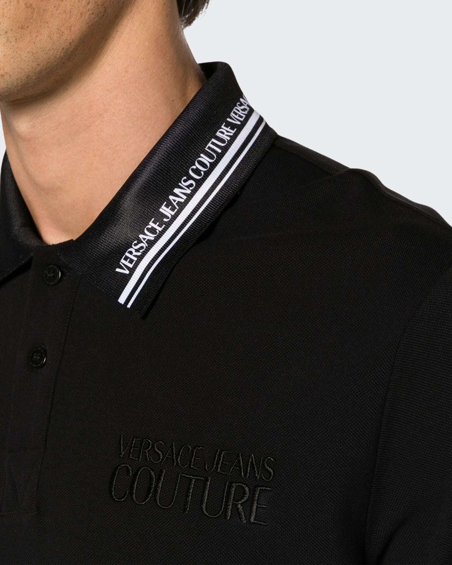 Versace Jeans Couture T-Shirt 76GAGT09/CJ01T899 - SanShopLuxury - 2024, Abbigliamento, Idoneo, L, M, Nero, Outlet, polo, Primavera/Estate, SS24, T-Shirt, Uomo, Versace Jeans Couture, XXL