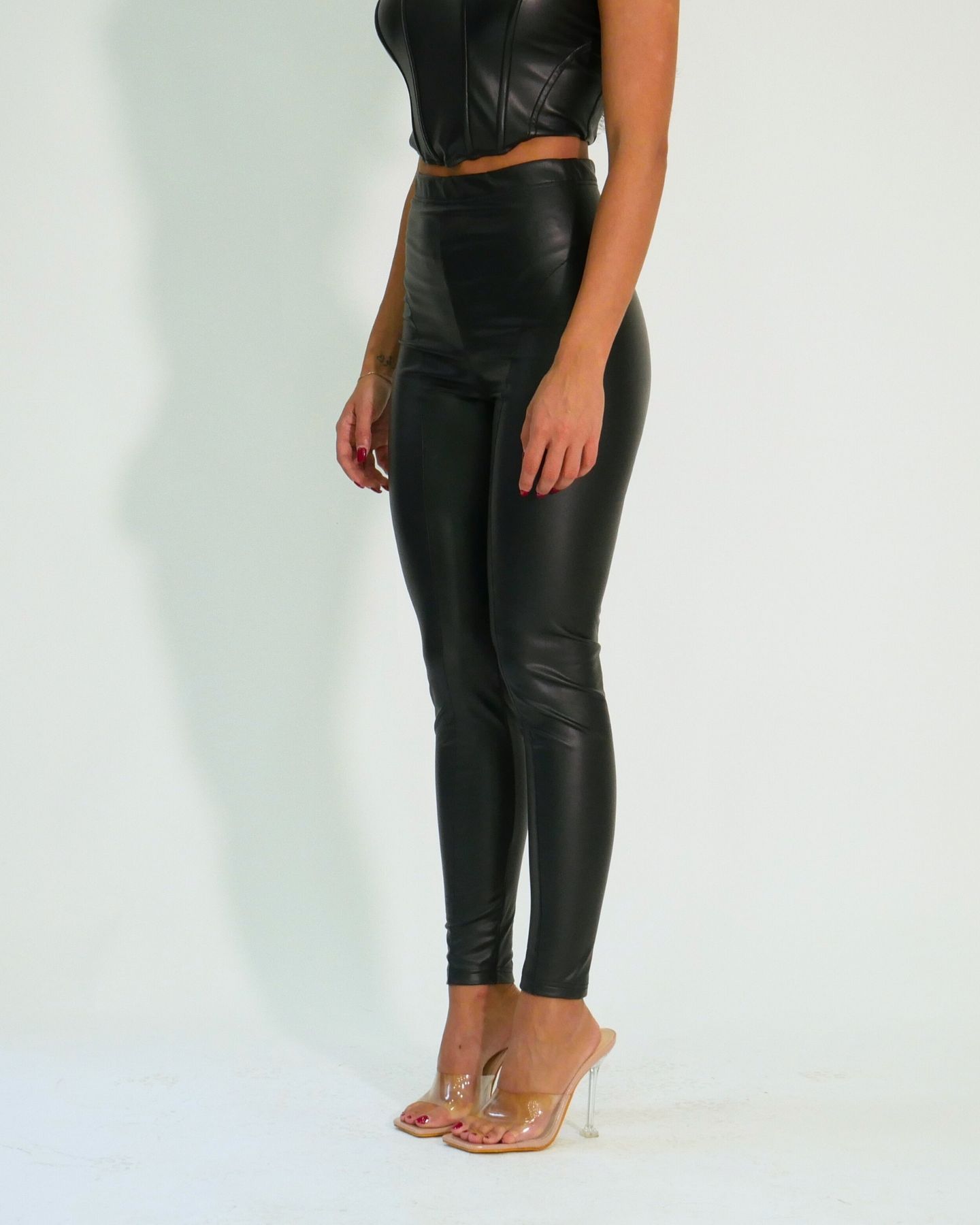 District Margherita Mazzei Leggings ED42 0407 - SanShopLuxury - 2024, 40, 42, 44, 46, 48, Abbigliamento, Autunno/Inverno, District Margherita Mazzei, Donna, FW24, Idoneo, Leggings, Nero, Outlet