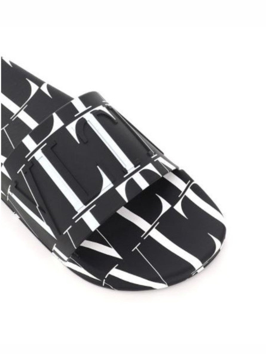 Valentino Garavani Sandali VY2S0873/YRJ - SanShopLuxury - -50%, 2021, 39, 40, 41, 43, Beachwear, Calzature, Nero, Outlet, Primavera/Estate, Sandali, SS21, Uomo, Valentino Garavani