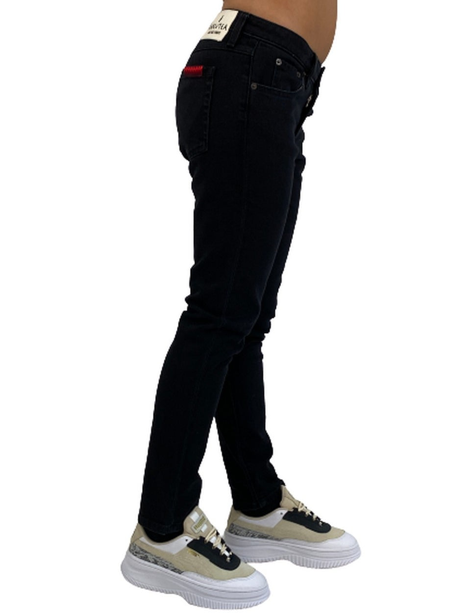 Estate, SS18, Takutea